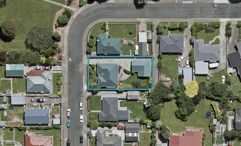 9 Pine Crescent, Hargest, Invercargill - Carousel 1