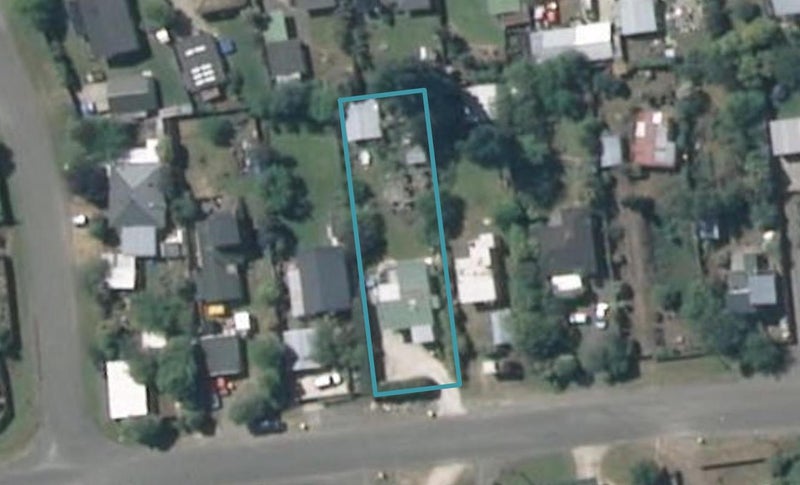 16 Queens Avenue, Waikuku Beach, Waikuku Beach - Carousel 1