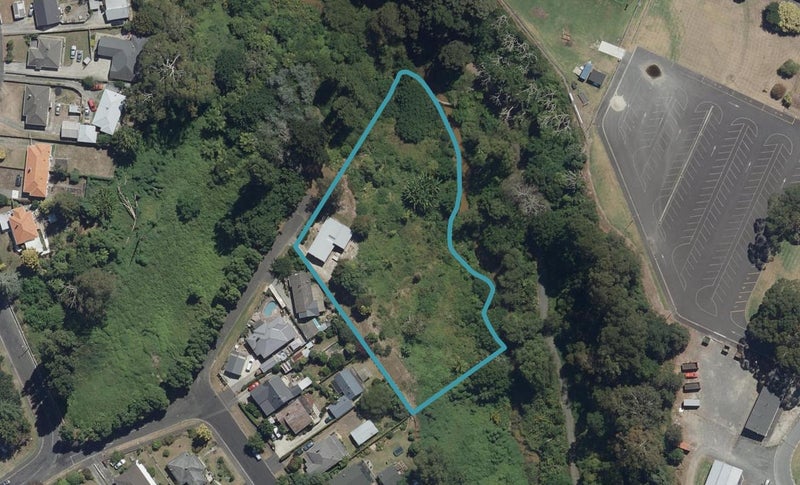 1 Rimu Street, Maeroa, Hamilton - Carousel 1