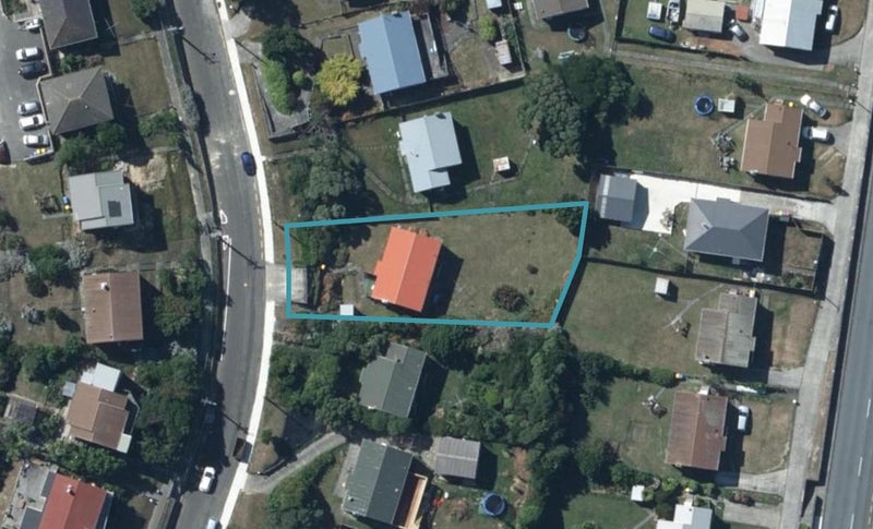 13 Piko Street, Titahi Bay, Porirua - Carousel 1