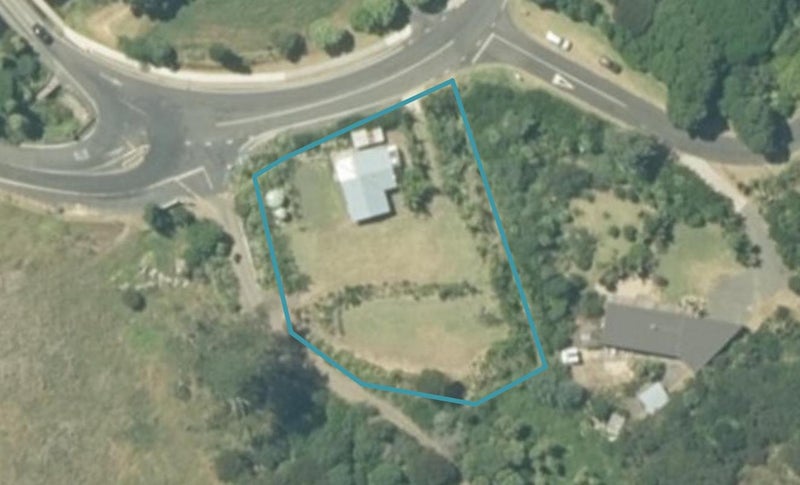 794 Hot Water Beach Road, Hot Water Beach, Whitianga - Carousel 1