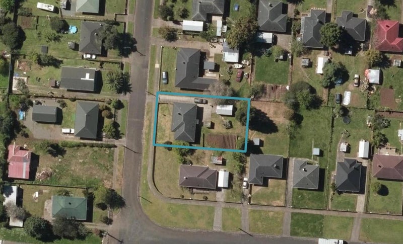 14 Mckinnon Crescent, Otangarei, Whangarei - Carousel 1