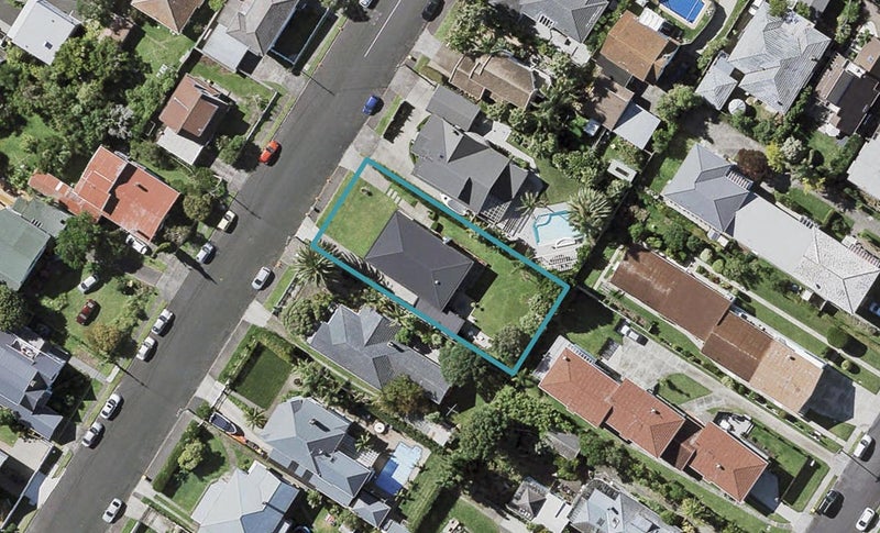 4 Bayview Road, Hauraki, Auckland - Carousel 1