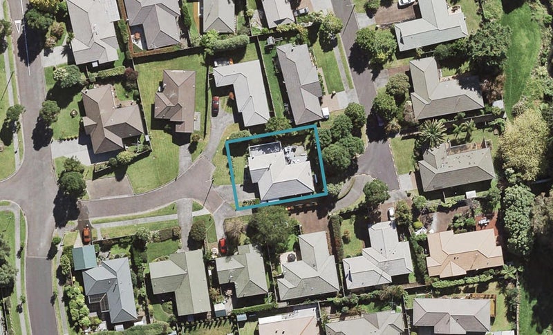 8 Bryn Mawr Place, Albany, Auckland - Carousel 1