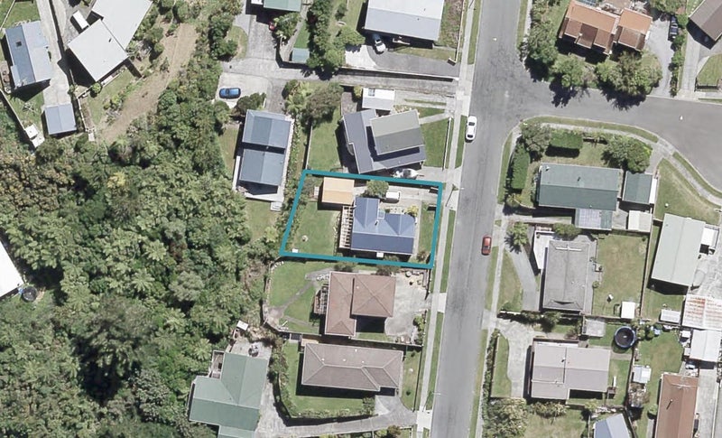 34 Outram Grove, Kelson, Lower Hutt - Carousel 1