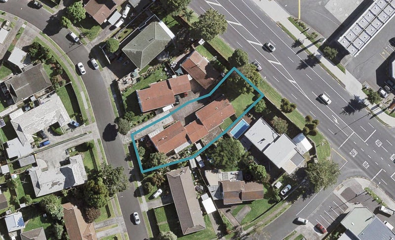 1/64 Challen Close, Conifer Grove, Takanini - Carousel 1