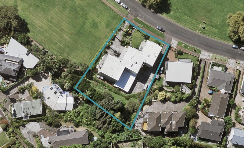 1/1 Watene Crescent, Orakei, Auckland - Carousel 1