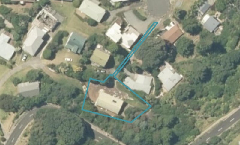 120 Oratia Place, Onemana, Whangamatā - Carousel 1