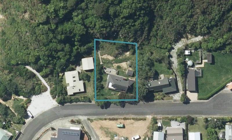 35 Cornwall Place, Tata Beach - Carousel 1
