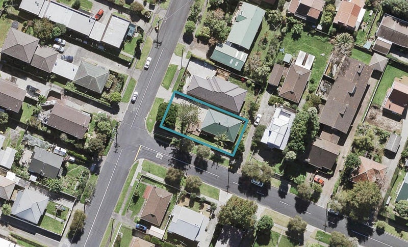 85 Lynwood Road, New Lynn, Auckland - Carousel 1