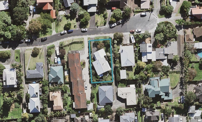 17 Zion Road, Birkenhead, Auckland - Carousel 1