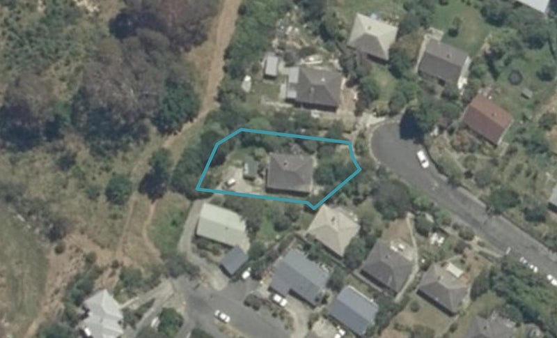 9 Mahoe Street, Toi Toi, Nelson - Carousel 1
