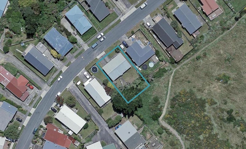 29 Edgecombe Street, Newlands, Wellington - Carousel 1