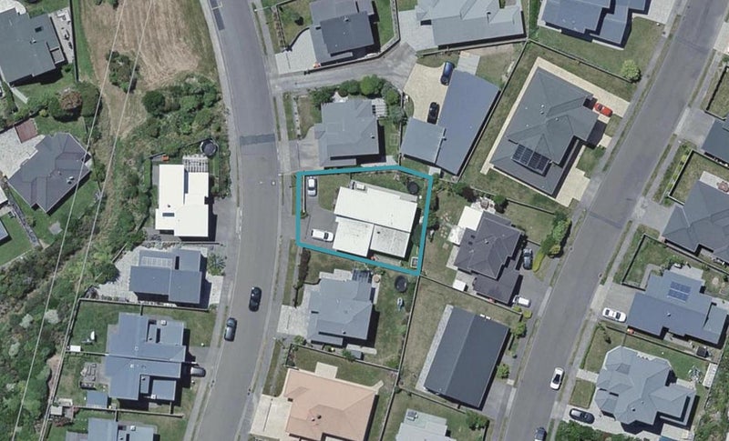 11 Cedarwood Street, Woodridge, Wellington - Carousel 1