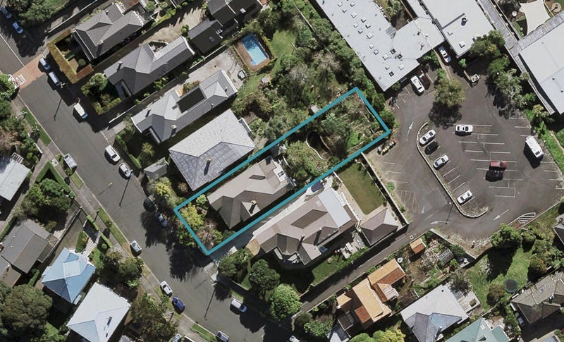 98 Clonbern Road, Remuera, Auckland - Carousel 1
