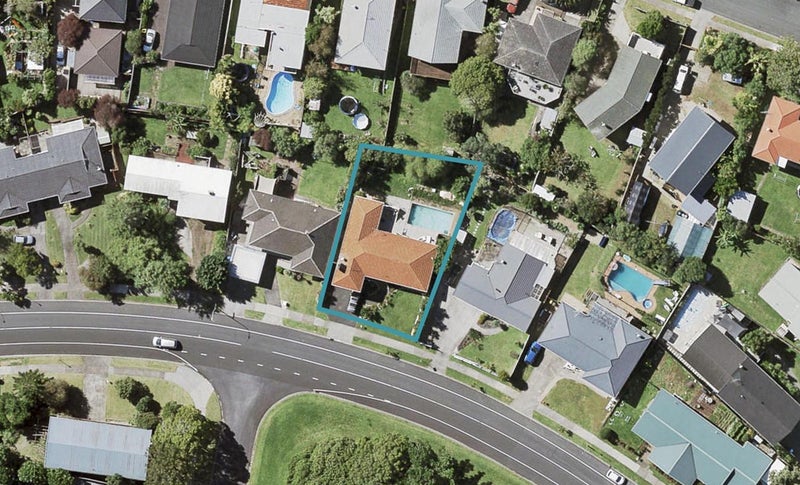 35 The Boulevard, Sunnyhills, Auckland - Carousel 1