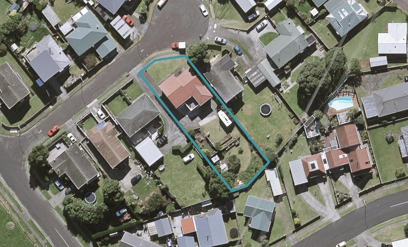 8 Pomare Place, Spotswood, New Plymouth - Carousel 1
