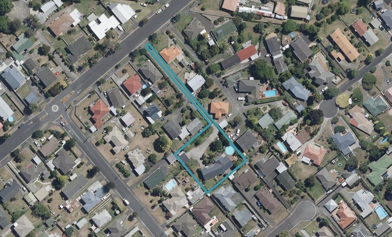 23 Storey Avenue, Forest Lake, Hamilton - Carousel 1