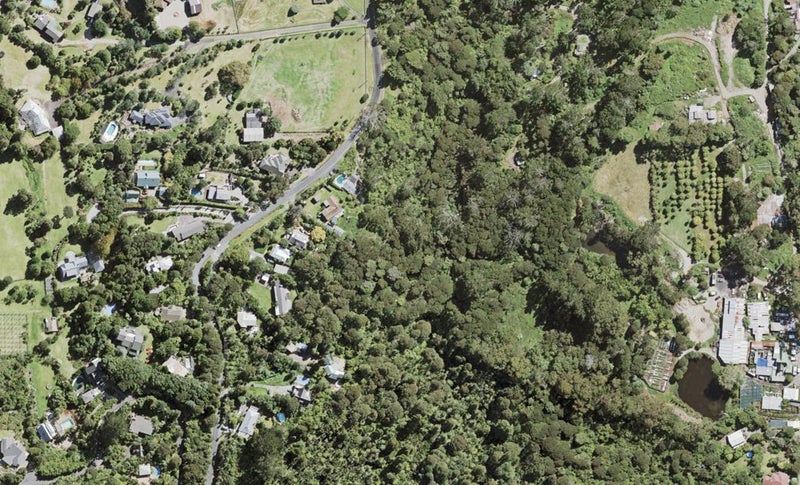 202 Shaw Road, Oratia, Auckland - Carousel 1