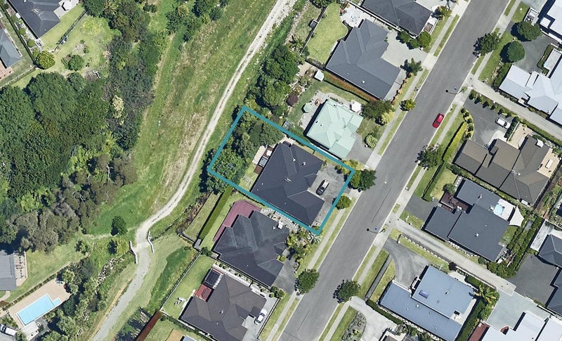 197 Castlewold Drive, Bethlehem, Tauranga - Carousel 1