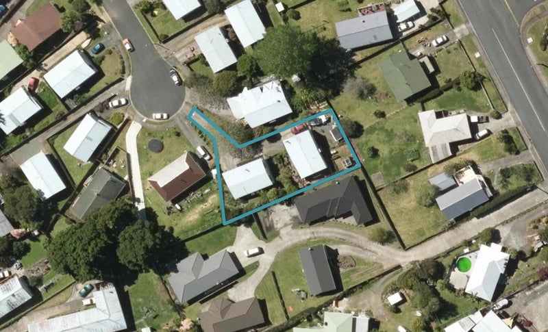 15 Logan Place, Te Kamo, Whangārei - Carousel 1