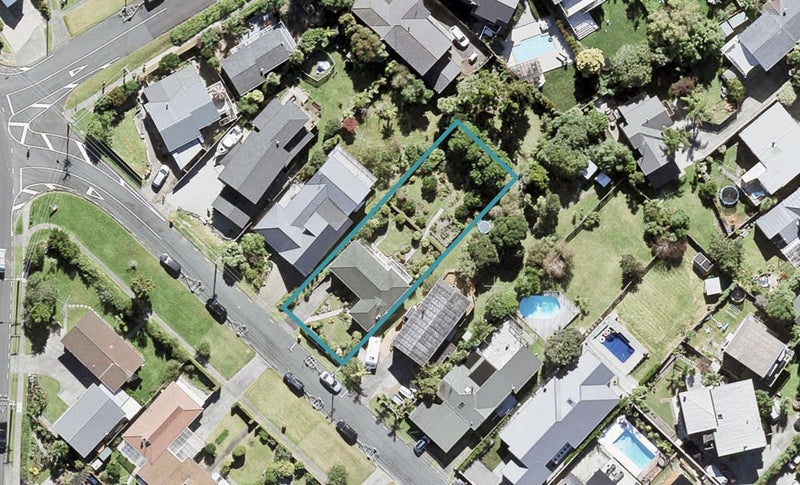 8 Rock Isle Road, Torbay, Auckland - Carousel 1