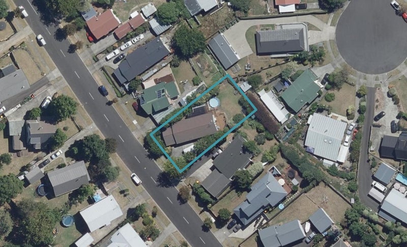 18 Balmerino Crescent, Pukete, Hamilton - Carousel 1