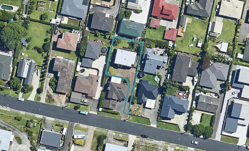 24A Seaview Road, Otumoetai, Tauranga - Carousel 1
