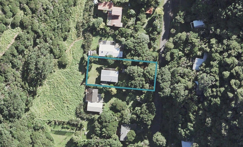 42 Karekare Road, New Lynn - Carousel 1