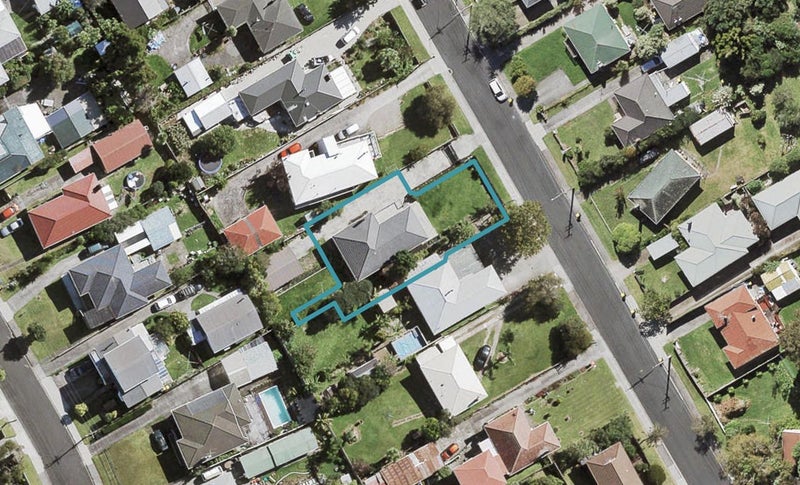 1/6 Kereru Street, Henderson, Auckland - Carousel 1