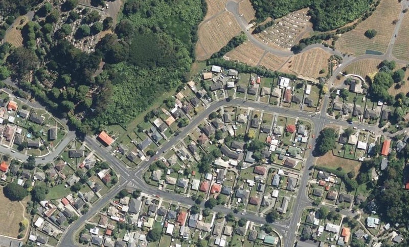36 Fleet Street, Naenae, Lower Hutt - Carousel 1