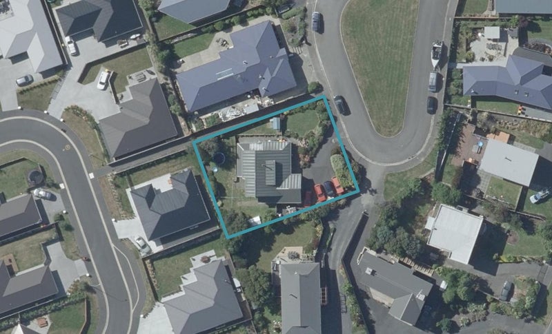 12 Craddock Place, Waldronville, Dunedin - Carousel 1