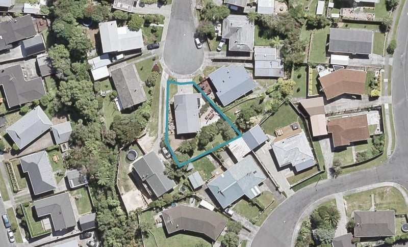 7 Otira Grove, Kelson, Lower Hutt - Carousel 1