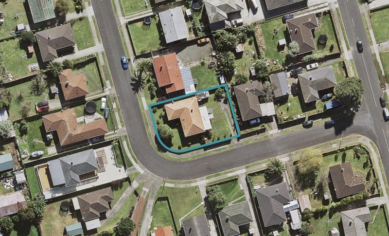 18 Corsair Crescent, Mangere, Auckland - Carousel 1