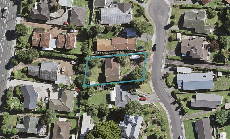 10 Mccall Place, Opaheke, Papakura - Carousel 1