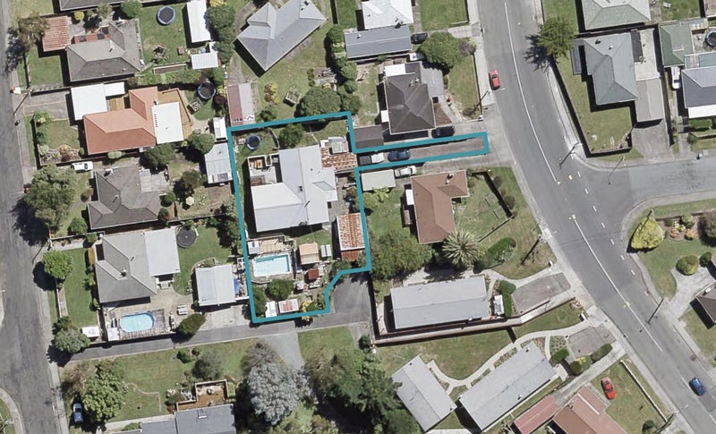 19 Totara Park Road, Clouston Park, Upper Hutt - Carousel 1