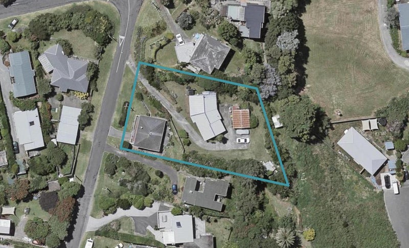 5A McKenzie Avenue, Raumati South, Paraparaumu - Carousel 1