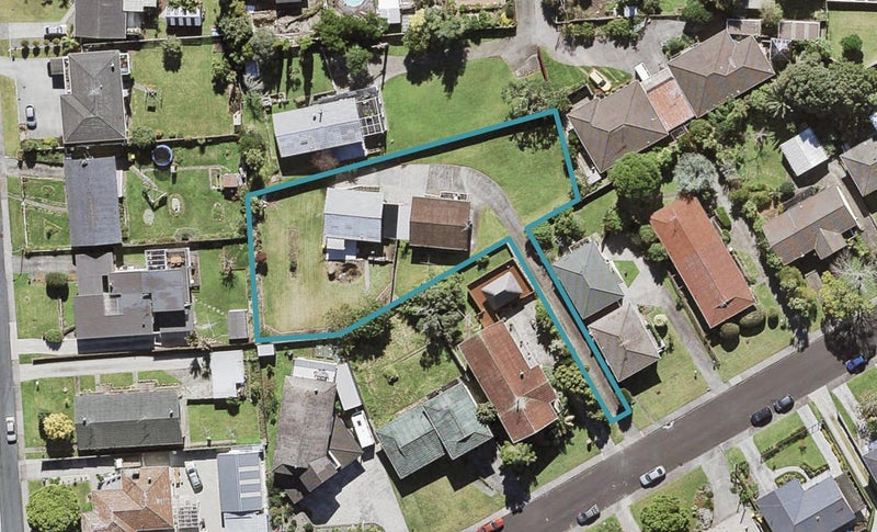 2/14 Jenelin Road, Glendene, Auckland - Carousel 1