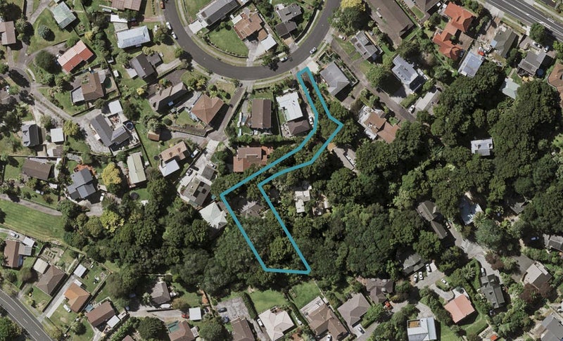 16 Kingsclere Place, Goodwood Heights, Auckland - Carousel 1