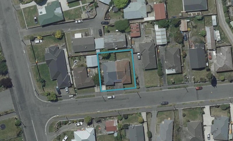 2/5 Vancouver Crescent, Wainoni, Christchurch - Carousel 1
