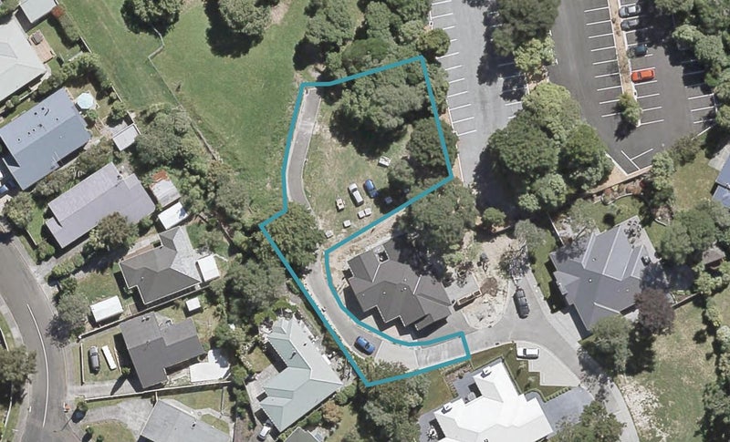 10 Bateson Way, Heretaunga, Upper Hutt - Carousel 1