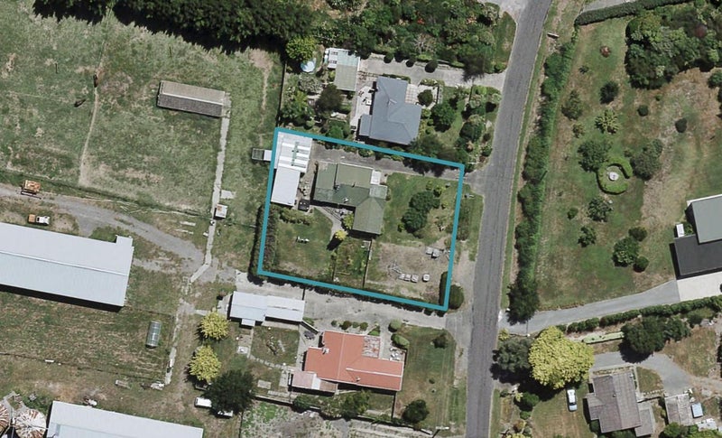 25 The Loop, Meeanee, Napier - Carousel 1