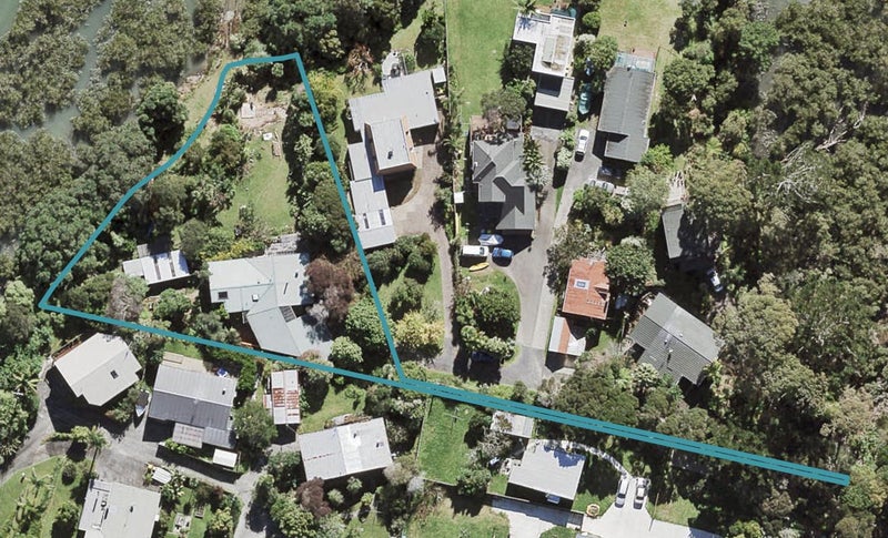 44 Cresta Avenue, Beach Haven, Auckland - Carousel 1