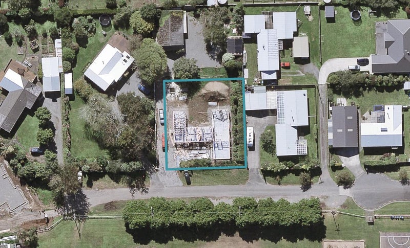 7 Whitcombe Street, Lepperton, New Plymouth - Carousel 1