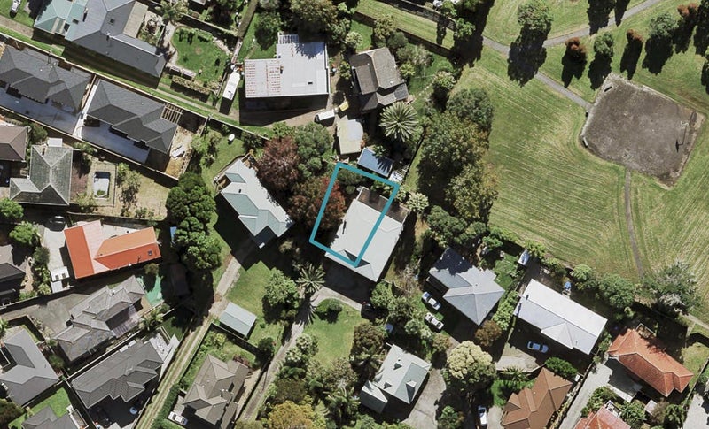 39B Olsen Avenue, Hillsborough, Auckland - Carousel 1