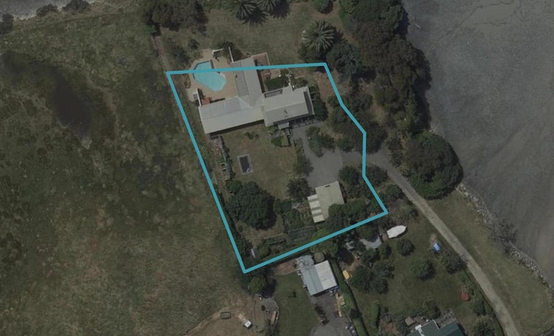 429 Marine Drive, Charteris Bay, Lyttelton - Carousel 1