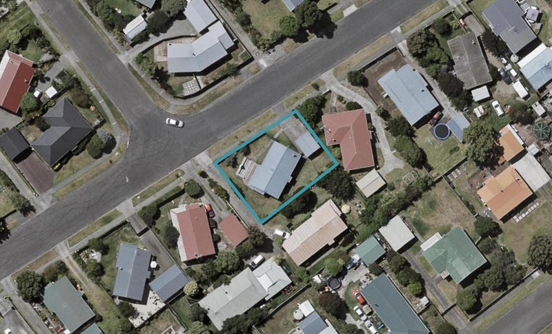 80 Queens Road, Waikanae Beach, Waikanae - Carousel 1