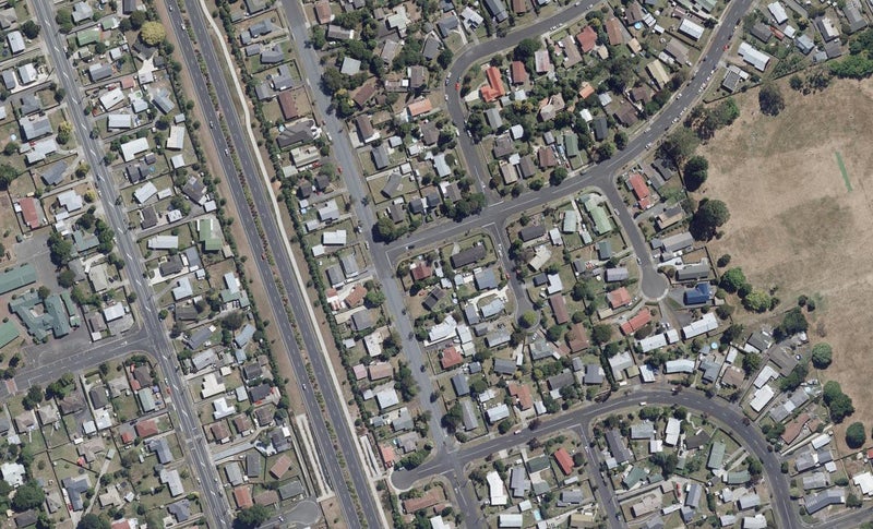 2/2 Radiata Street, Fairview Downs, Hamilton - Carousel 1