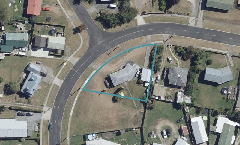 44 McKay Drive, Temple View, Hamilton - Carousel 1