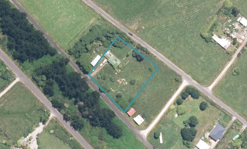 21 Queen Street, Seddonville, Westport - Carousel 1